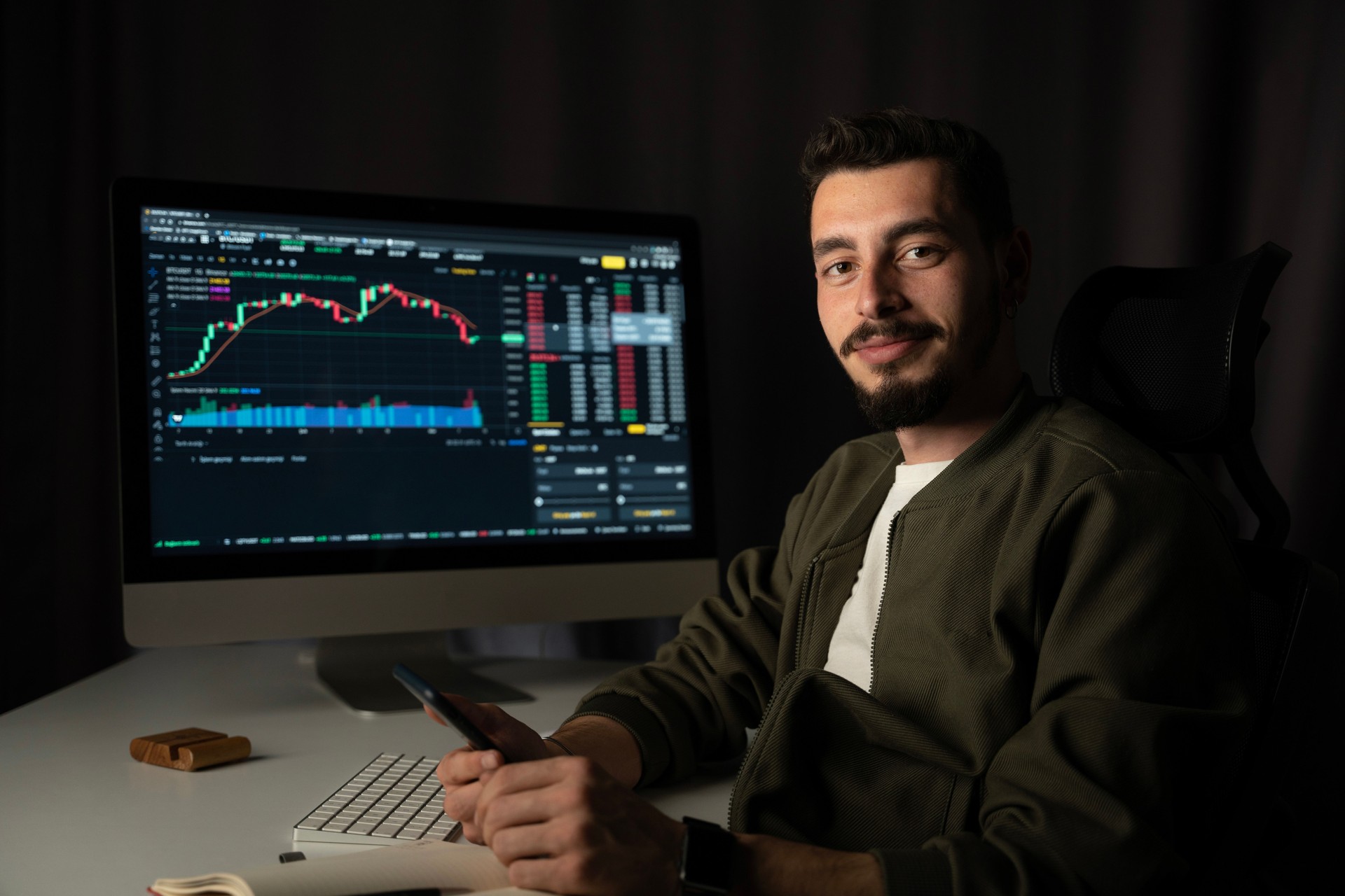investor ,trader stock market screen cryptocurrency (digital money)